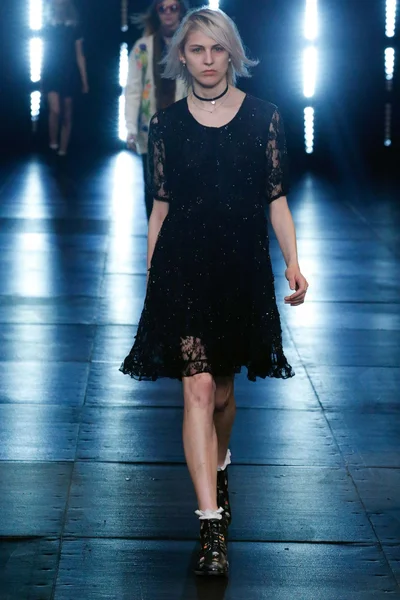 Look 2